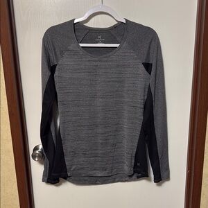 Hannah Gray and Black Women's Top Size M